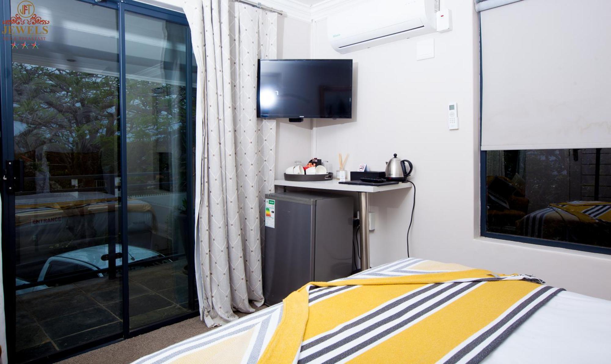 Jft Jewels Guest House อีสต์ลอนดอน ภายนอก รูปภาพ