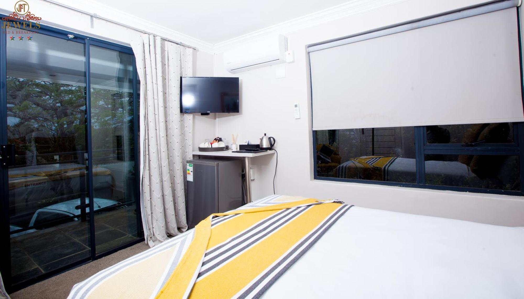 Jft Jewels Guest House อีสต์ลอนดอน ภายนอก รูปภาพ