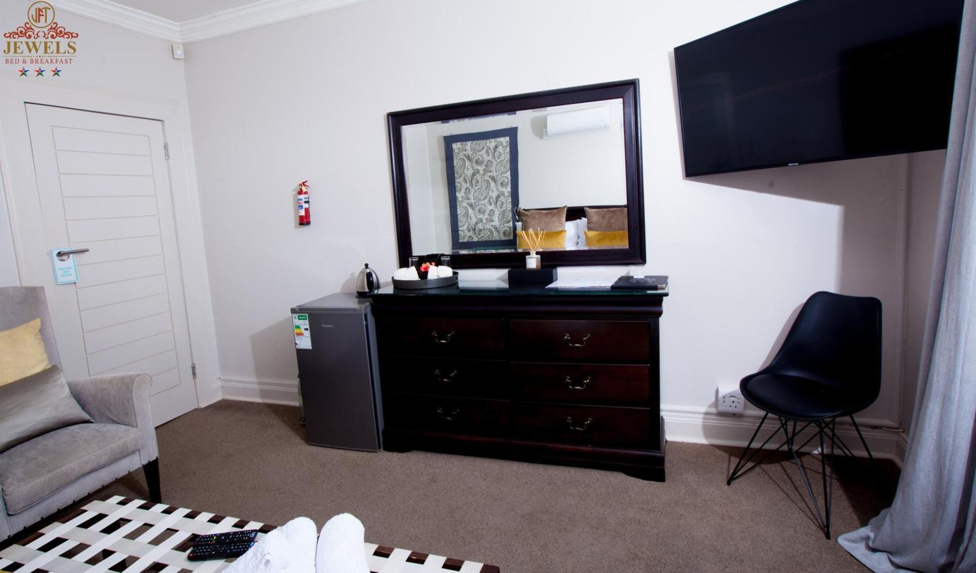 Jft Jewels Guest House อีสต์ลอนดอน ภายนอก รูปภาพ
