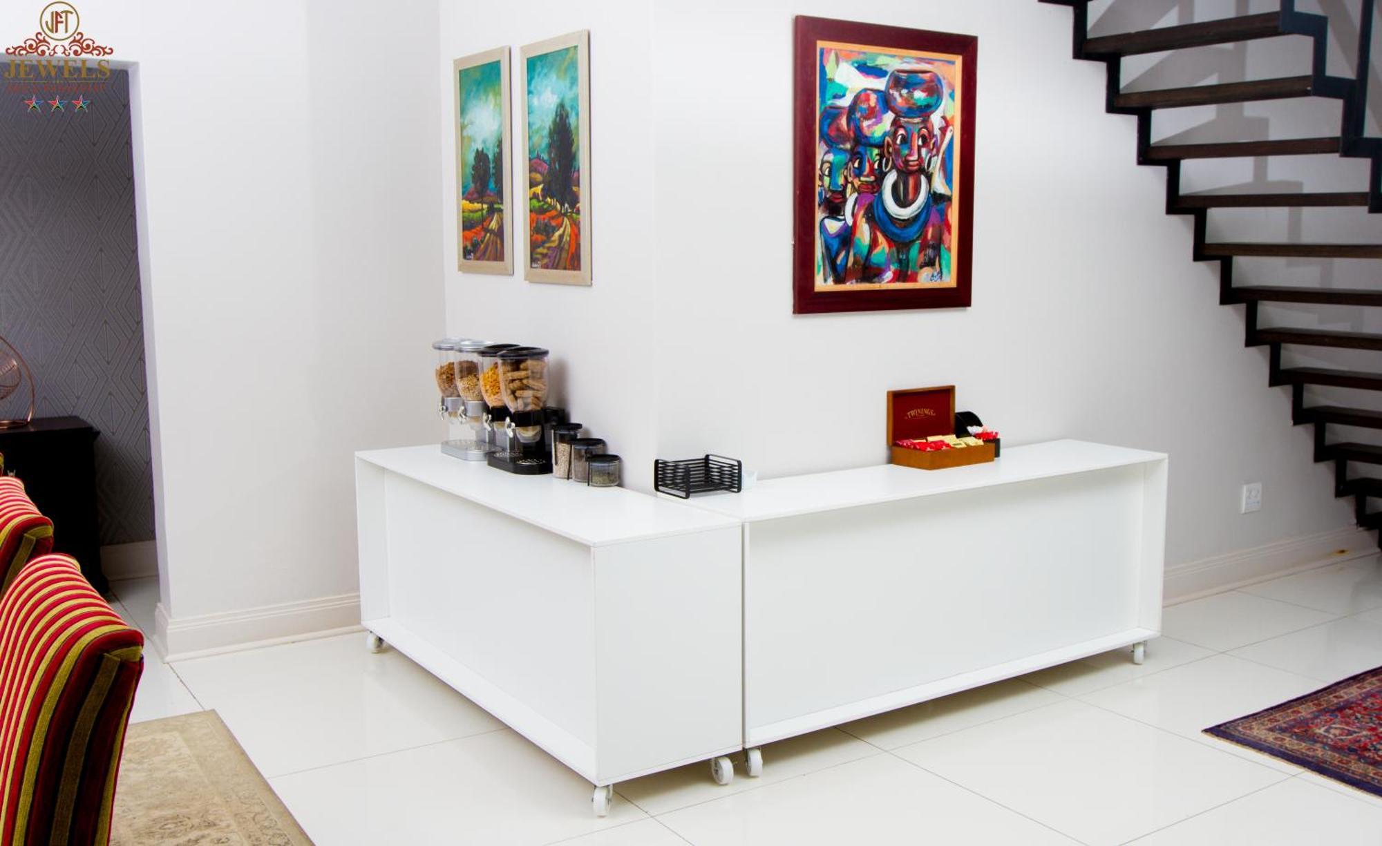 Jft Jewels Guest House อีสต์ลอนดอน ภายนอก รูปภาพ