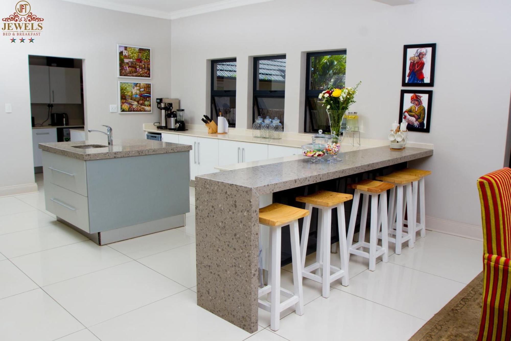 Jft Jewels Guest House อีสต์ลอนดอน ภายนอก รูปภาพ